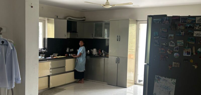 Beautilful 4 BHK Apartment in Banjara Hills MLA Colony